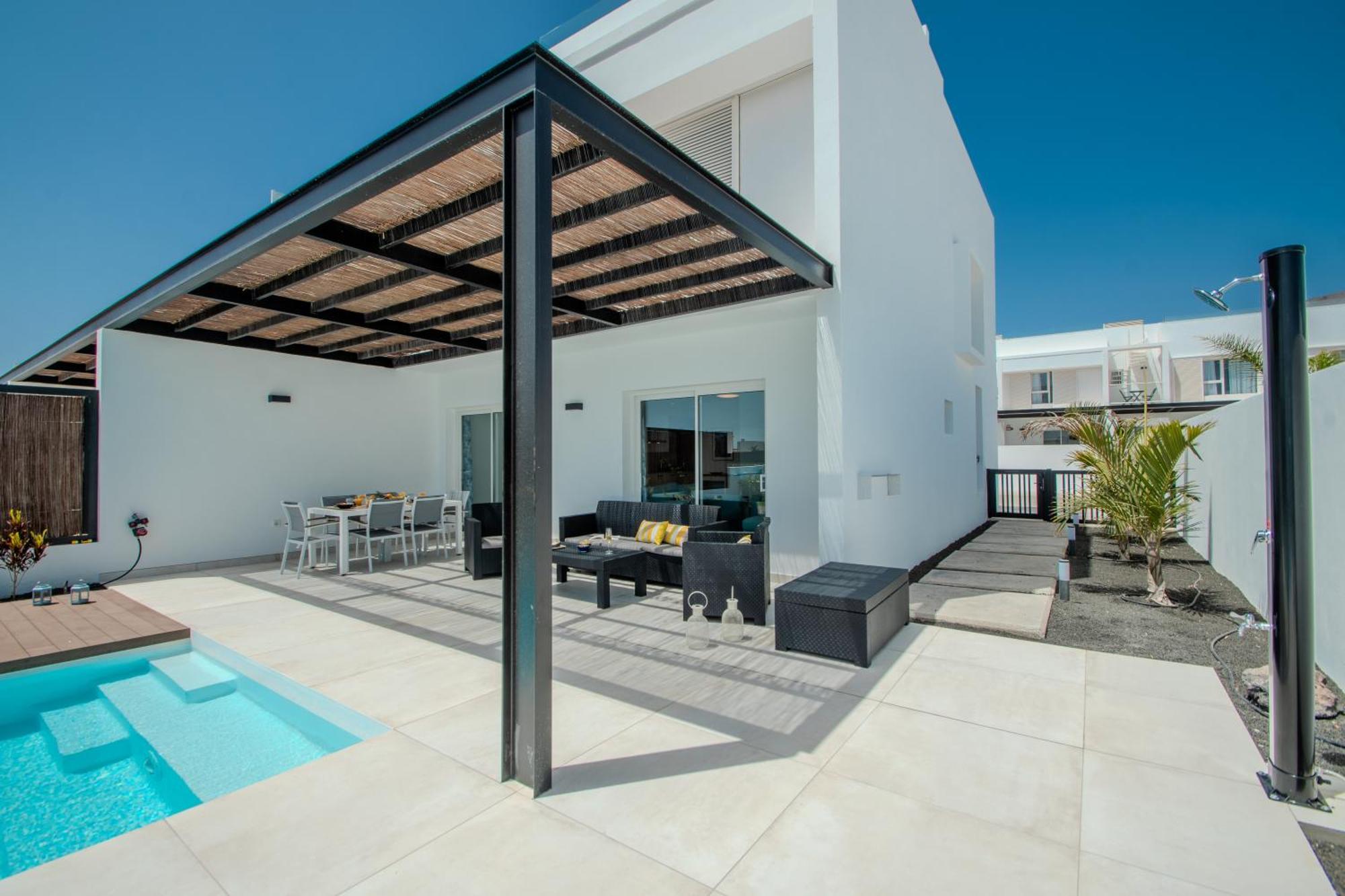 Serena Villa 38 - Heated Pool, Sea Views, Ac, High Speed Internet Playa Blanca  Esterno foto