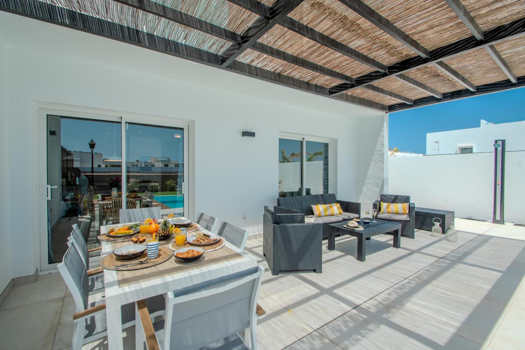 Serena Villa 38 - Heated Pool, Sea Views, Ac, High Speed Internet Playa Blanca  Esterno foto
