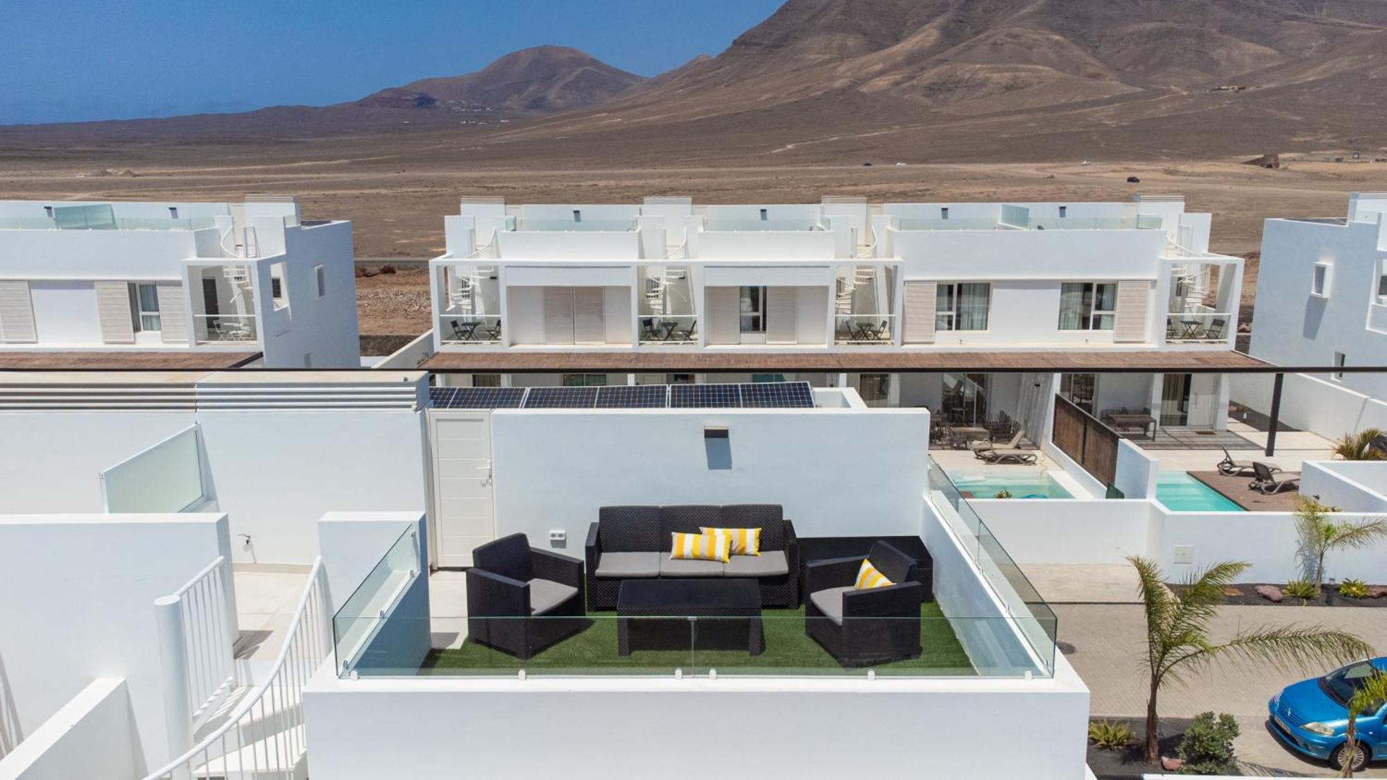 Serena Villa 38 - Heated Pool, Sea Views, Ac, High Speed Internet Playa Blanca  Esterno foto