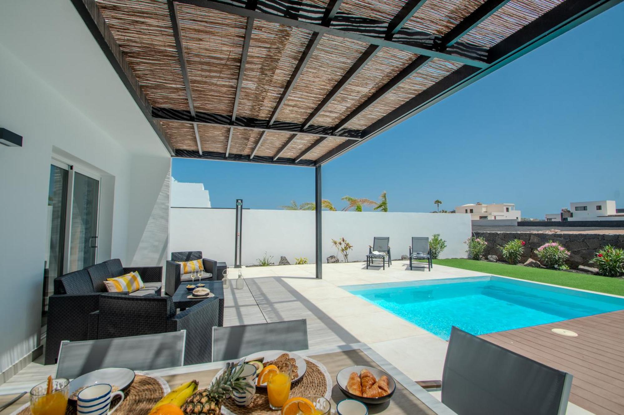 Serena Villa 38 - Heated Pool, Sea Views, Ac, High Speed Internet Playa Blanca  Esterno foto