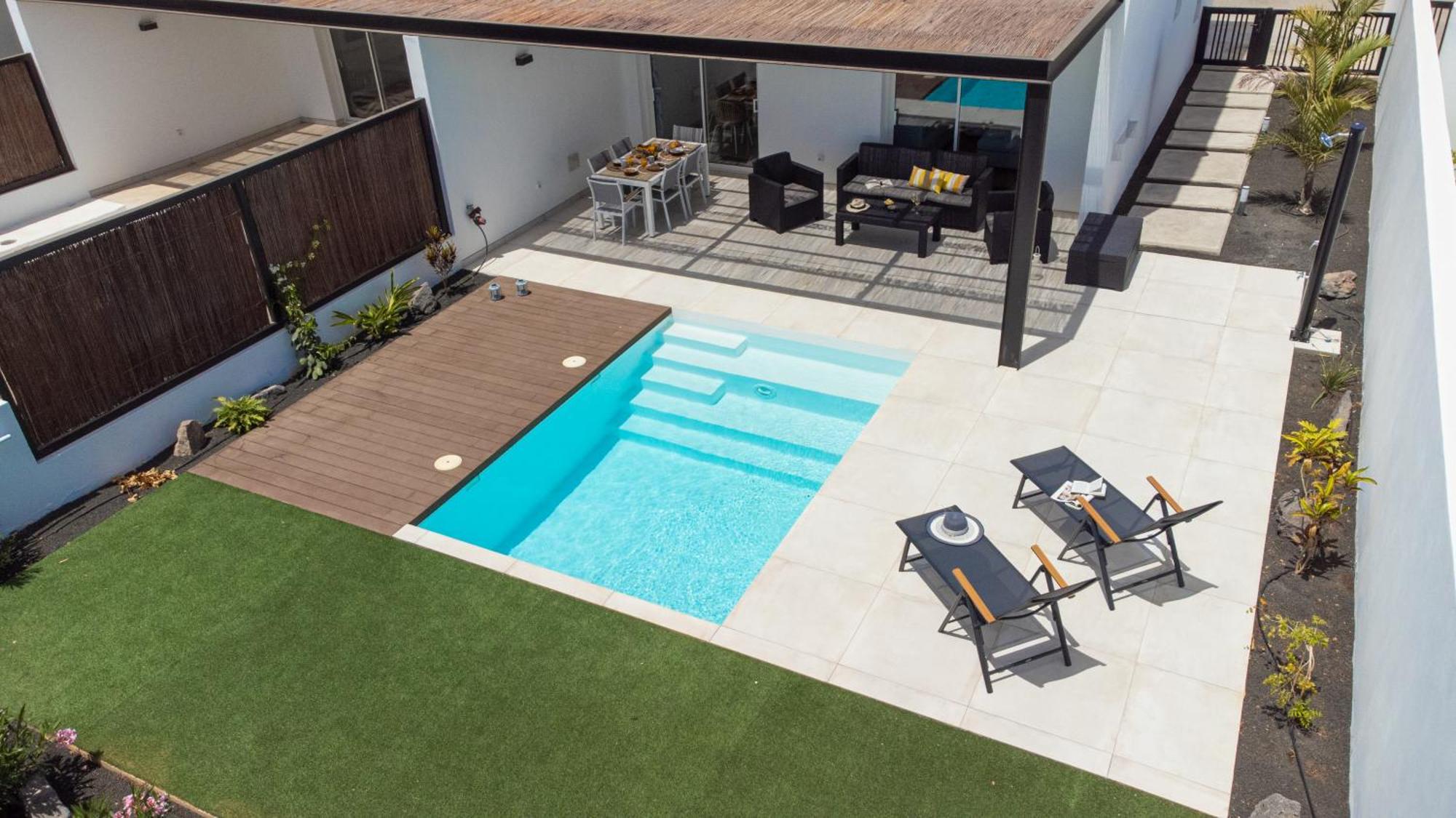 Serena Villa 38 - Heated Pool, Sea Views, Ac, High Speed Internet Playa Blanca  Esterno foto